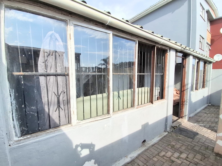6 Bedroom Property for Sale in Quigney Eastern Cape